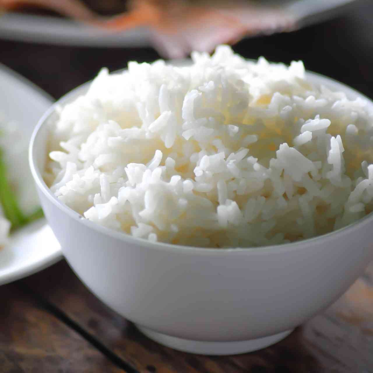 Arroz na panela de pressão elétrica